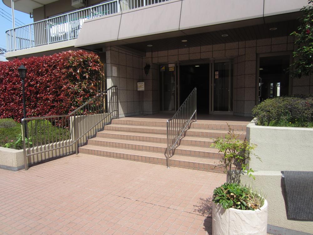 Entrance. Friendly entrance to everyone also attached slope.