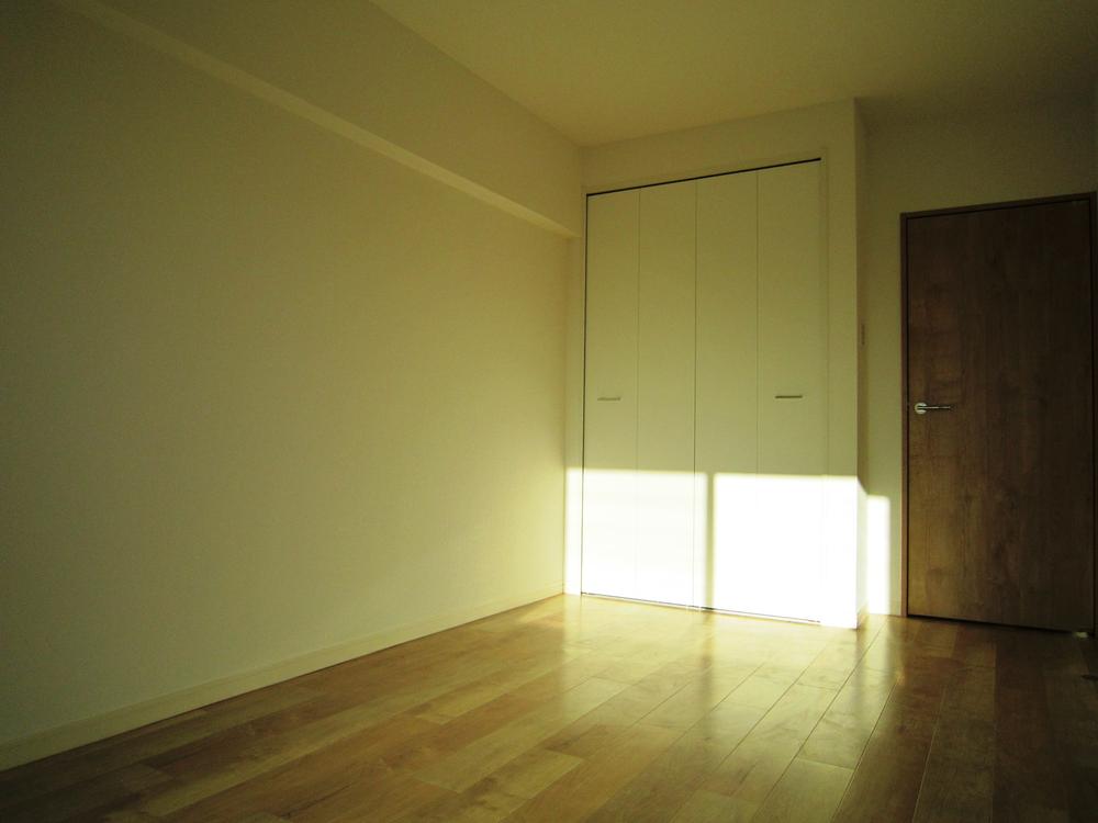 Non-living room. Indoor (11 May 2013) Shooting