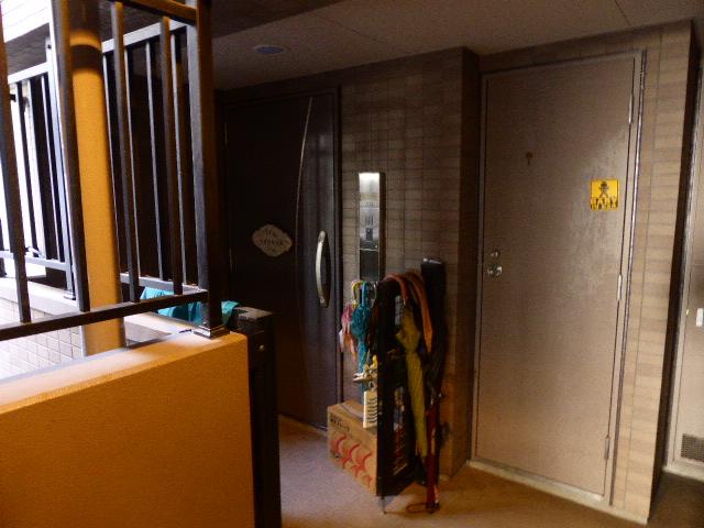 Entrance. 2013 December shooting