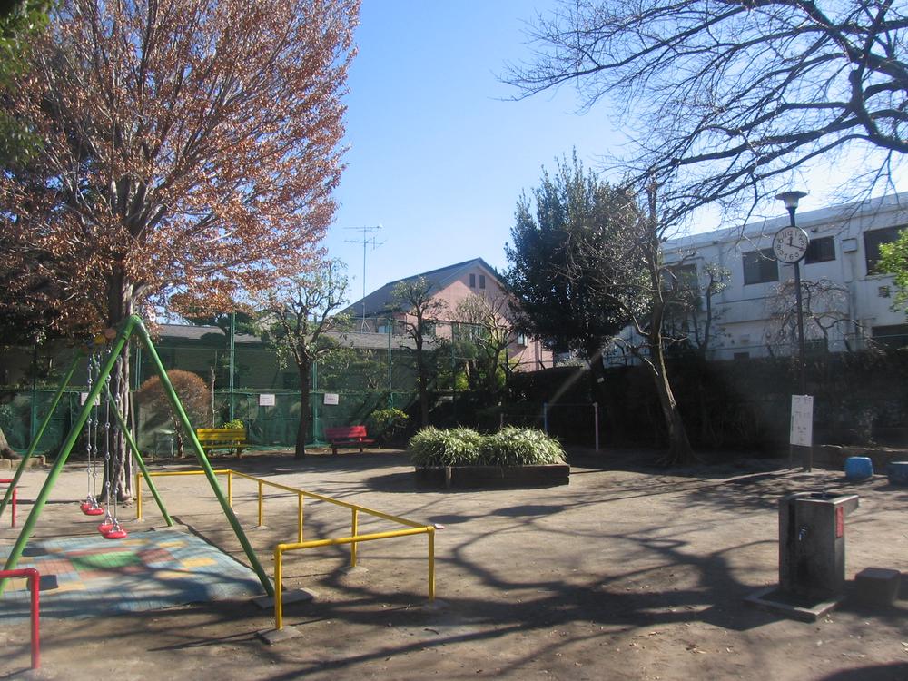 park. 800m to Sakura Park