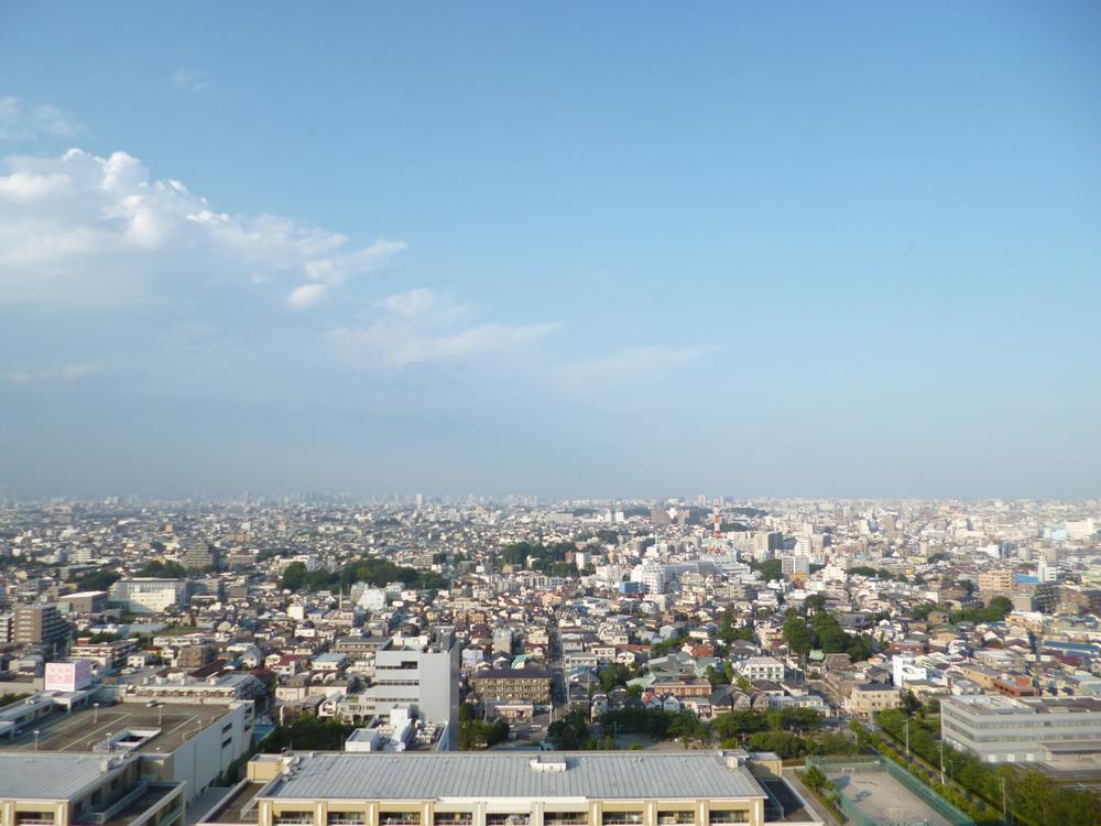 View photos from the dwelling unit. View from the site (July 2013) Shooting