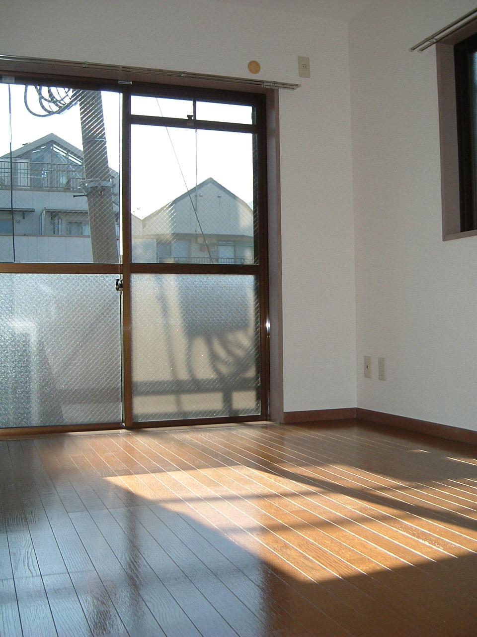 Living and room. Day good Western-style