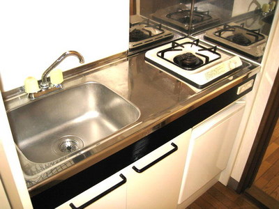 Kitchen. 1-neck gas system Kitchen