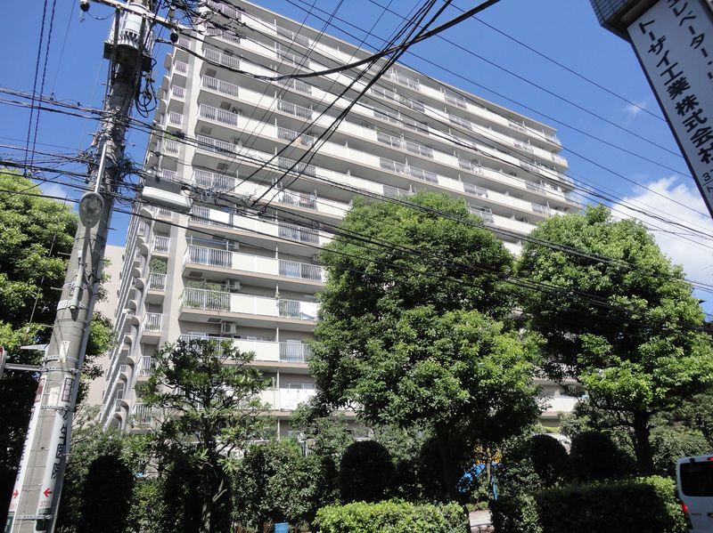 Local appearance photo. ◆ Large-scale apartment of the total number of units 295 units ◆