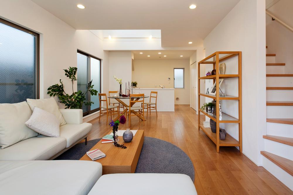 Same specifications photos (living). Example of construction