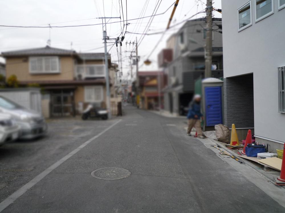 Local photos, including front road. Local (12 May 2013) Shooting