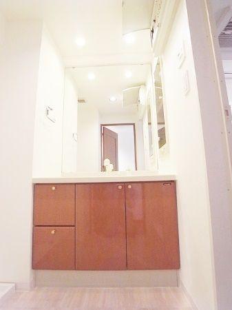 Wash basin, toilet. Omori Station 5-minute walk