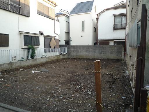 Local appearance photo. Current Status vacant lot: 2013 / 11 / 11