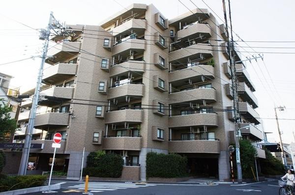 Local appearance photo. Local (12 May 2013) Shooting