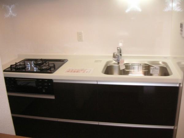 Kitchen. Local (12 May 2013) Shooting