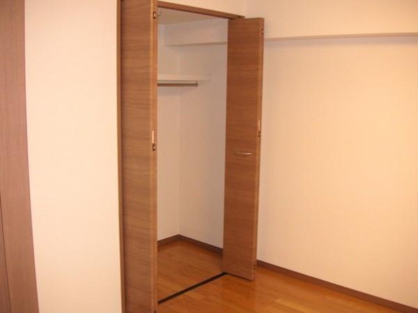 Receipt. Local (12 May 2013) Shooting