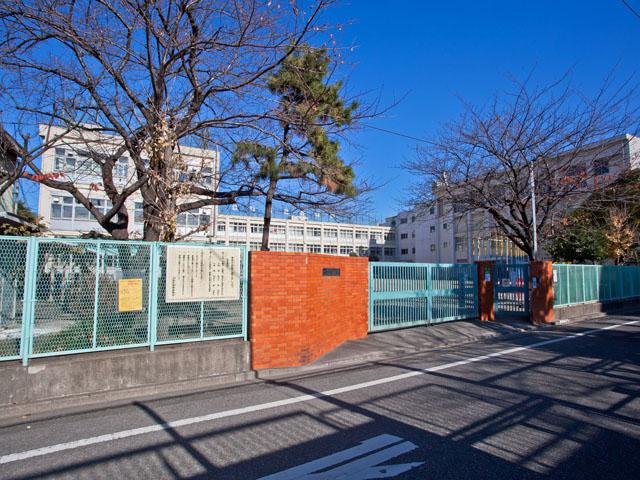 Primary school. Ota Ward Higashikojiya to elementary school 674m