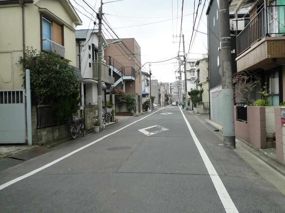 Local photos, including front road. Local (12 May 2013) Shooting