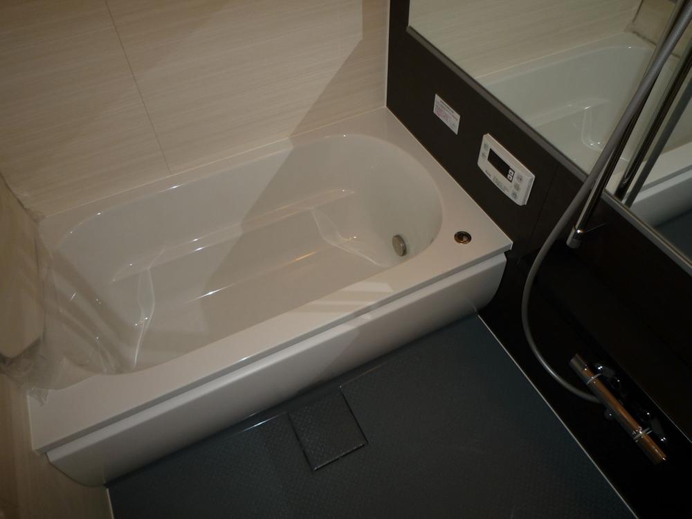 Same specifications photo (bathroom). Same specifications construction cases