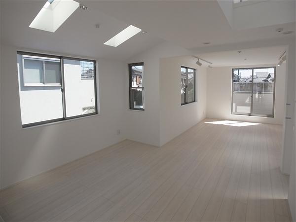 Living. Living 2013 / 09 shooting