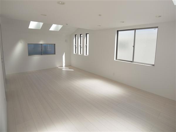 Living. Living 2013 / 09 shooting