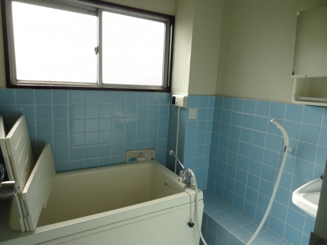 Bath. Spacious! Add-fired function Yes