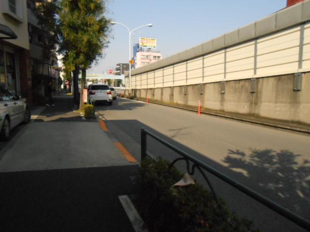 Local photos, including front road. Local (12 May 2013) Shooting