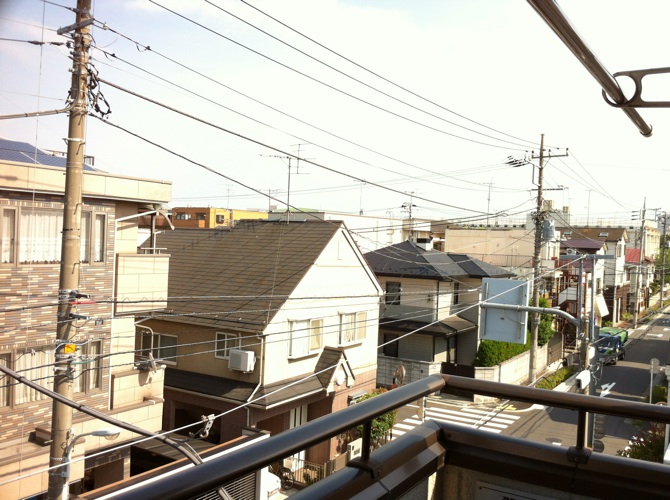 View. Building to block the lighting does not have