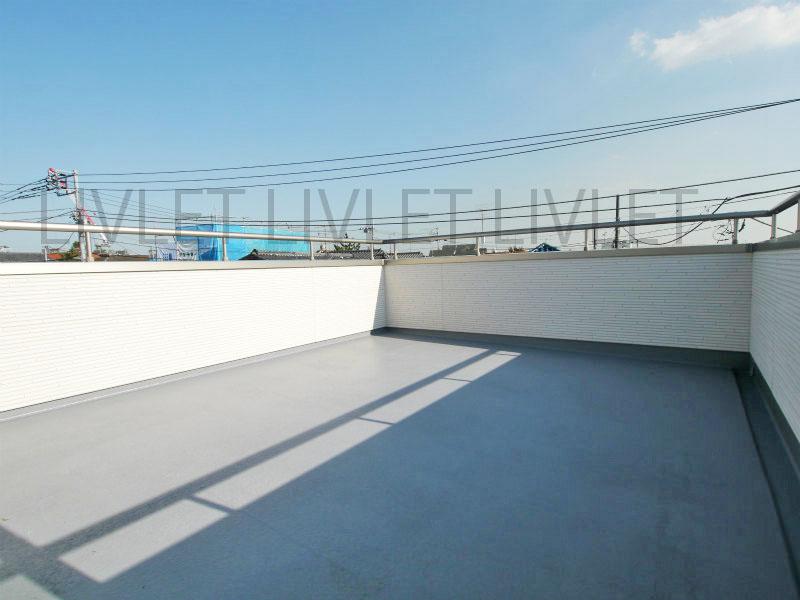 Balcony. Local (11 May 2013) Shooting