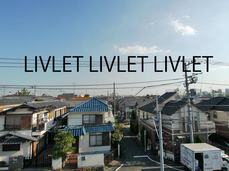 View photos from the dwelling unit. View from the site (November 2013) Shooting