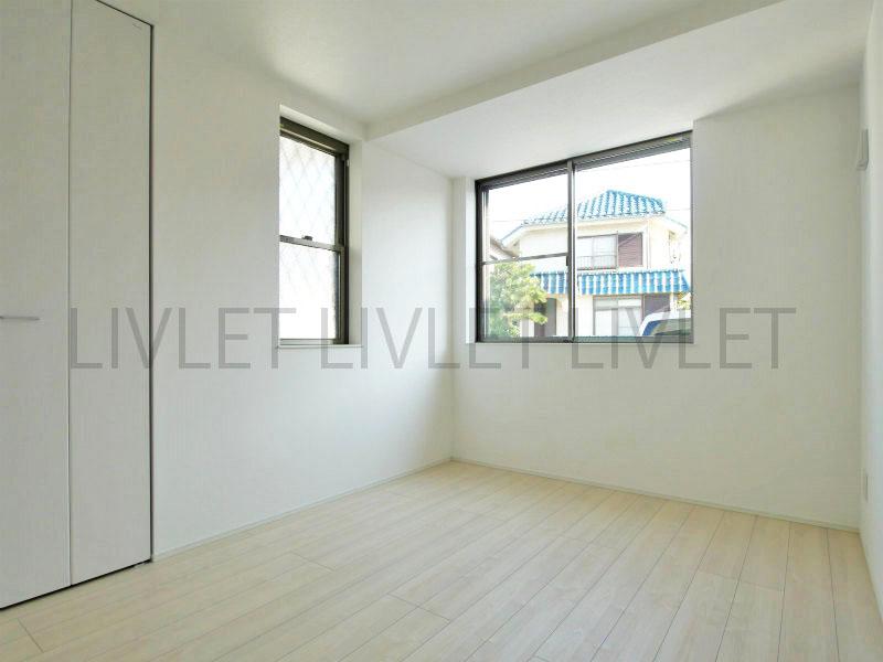 Non-living room. Indoor (11 May 2013) Shooting