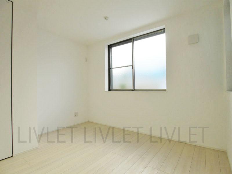 Non-living room. Indoor (11 May 2013) Shooting