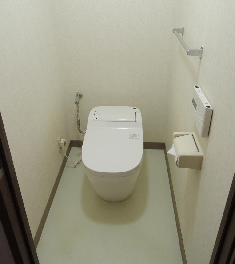Toilet. Panasonic tankless toilet (H23_nenkokan) (June 2013) Shooting