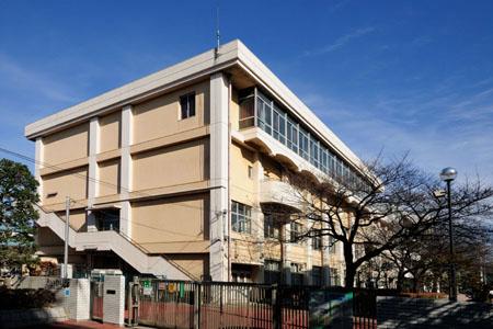 Junior high school. Ota 800m to stand Kamata junior high school