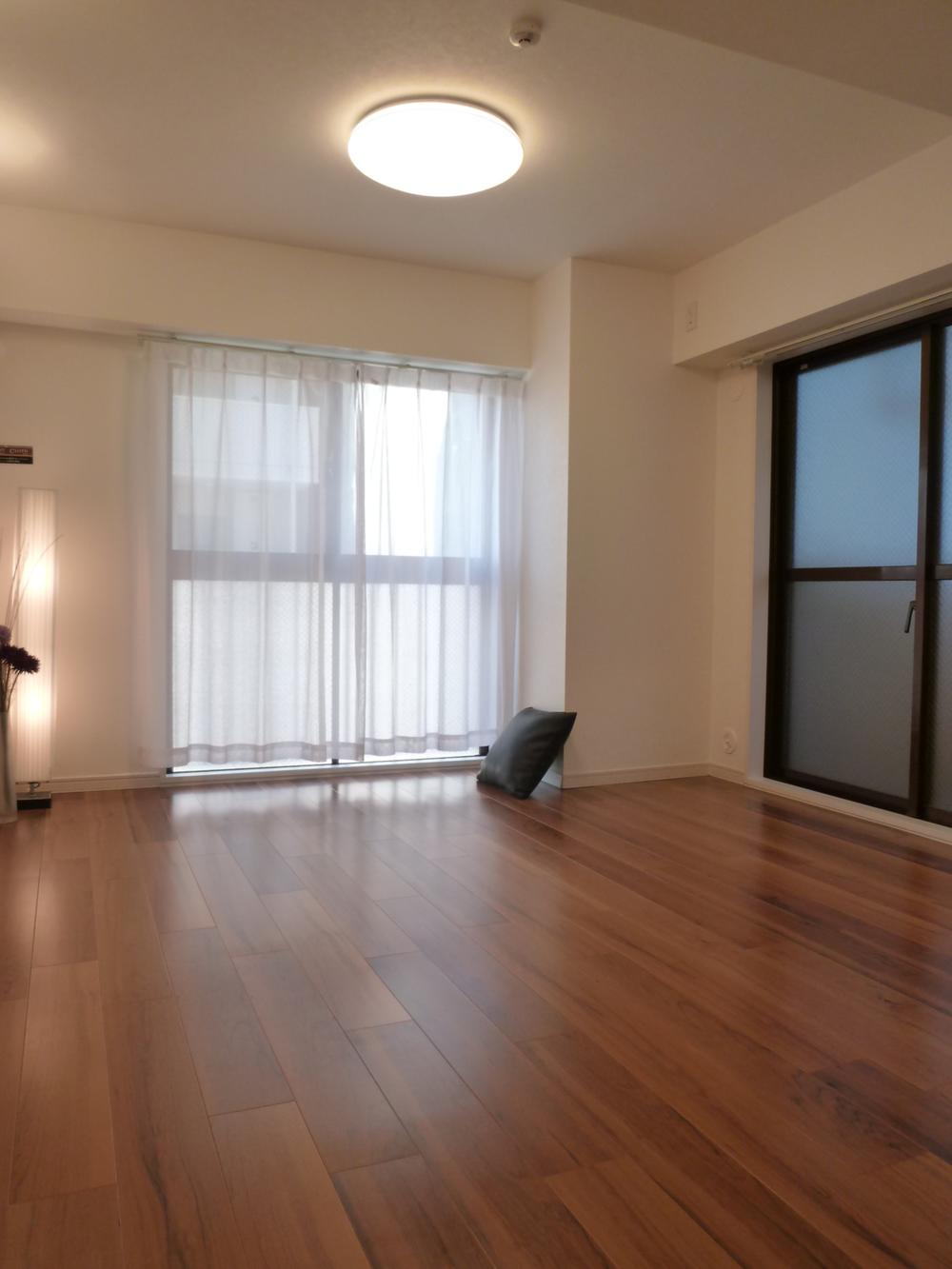 Living. Indoor (10 May 2013) Shooting