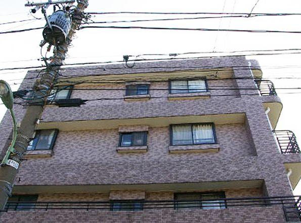 Local appearance photo. 3 station 3 line Available