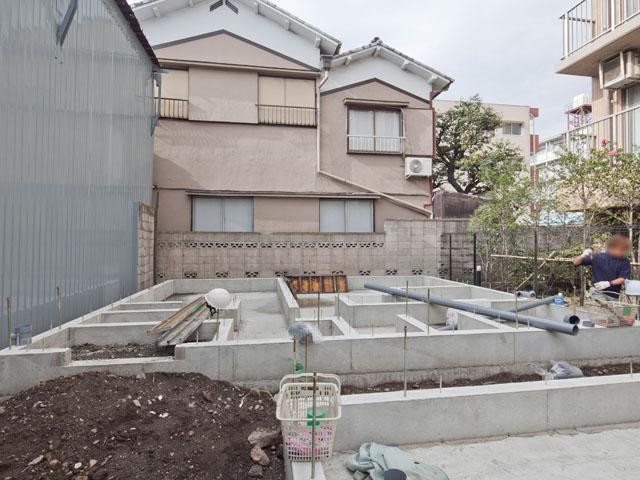 Local appearance photo. Local (12 May 2013) Shooting