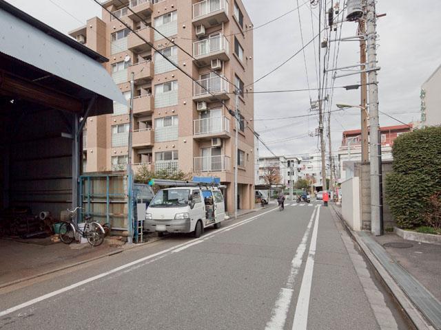 Local photos, including front road. Local (12 May 2013) Shooting