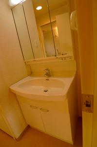 Living and room. Floor Heating Yes