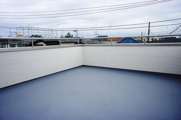 Balcony. Local (10 May 2013) Shooting