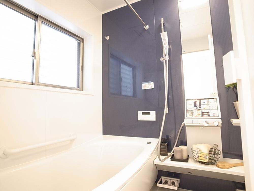 Building plan example (introspection photo).  ■ sazana [TOTO] 1 pyeong type ~ Cradle bathtub ~ Features bathing feeling encompassing new sense of beautiful curves and systemic, such as wrapped in the cradle [Hot Karari floor]  [Air-in shower]  [Thermos bathtub]  [Cleaning Easy] 