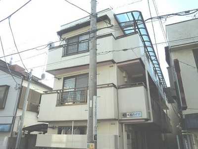 Building appearance. A quiet residential area