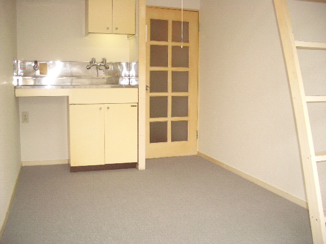 Living and room. Perfect for living alone