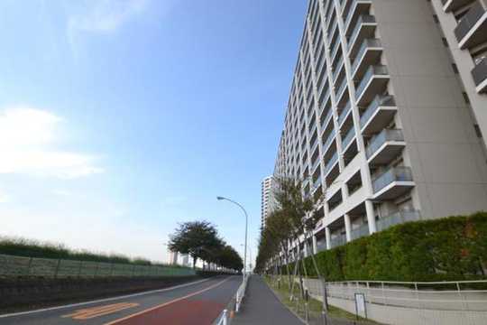 Local appearance photo. Center Court facing the Tama River. 12 floor of sunshine view is good.