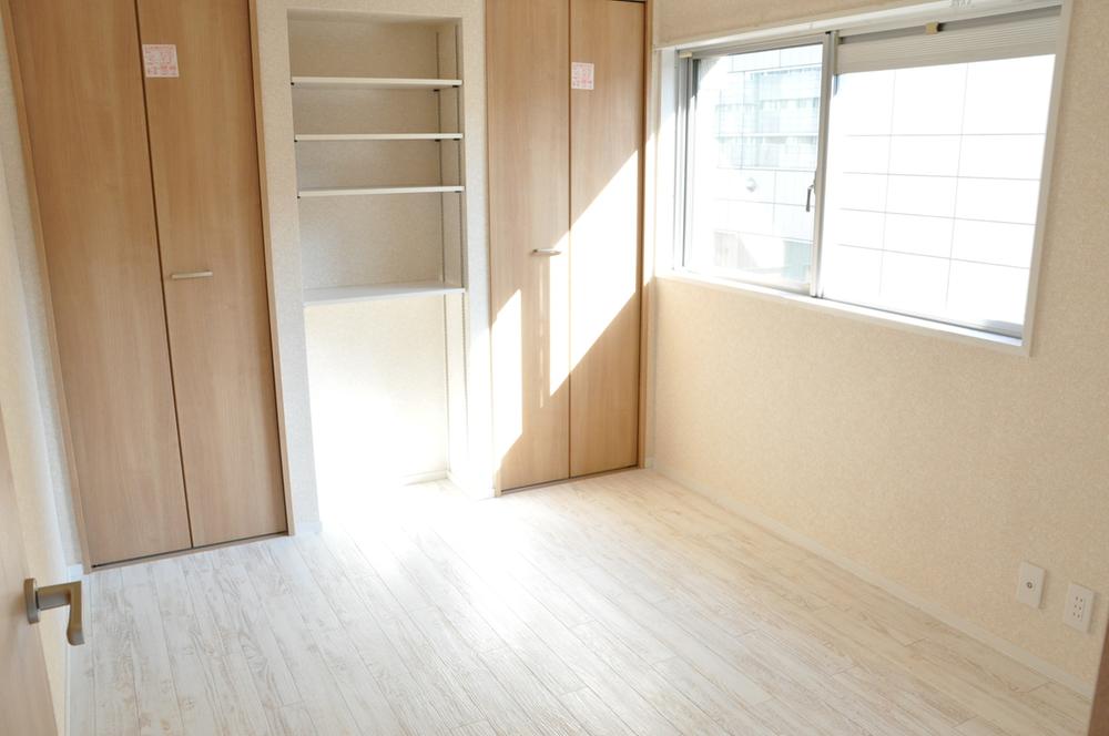 Non-living room. Indoor (10 May 2013) Shooting