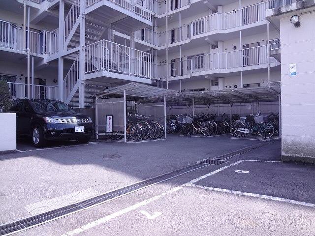 Parking lot. On-site parking