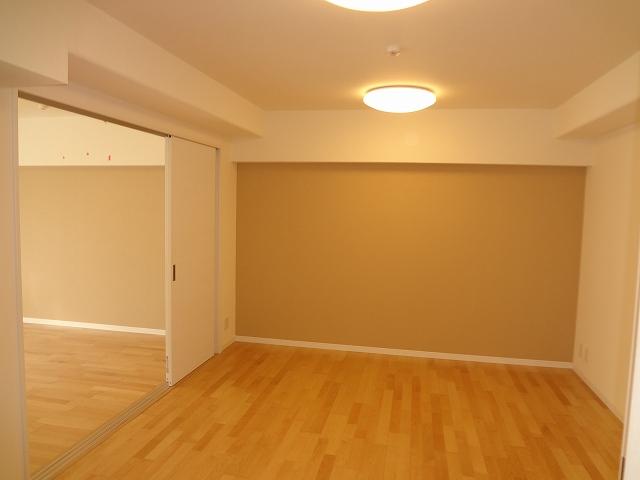 Living. Spacious living-dining Indoor (March 2013) Shooting