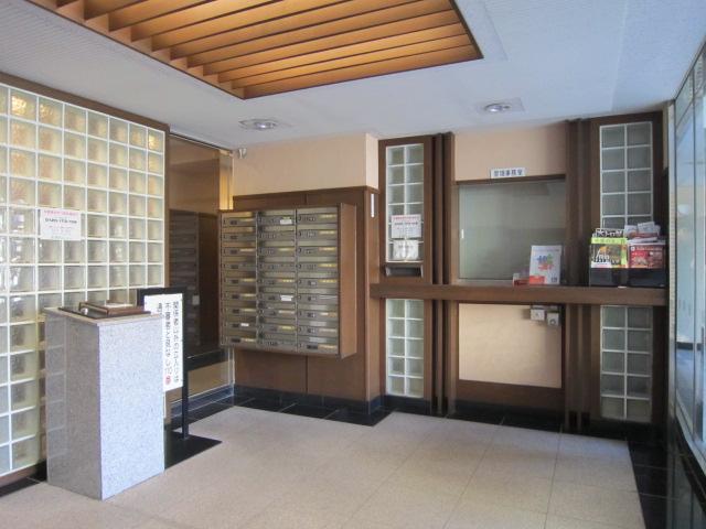 Entrance. In the entrance (December 2013 shooting)