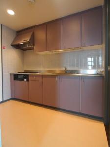 Kitchen. 3-burner stove ・ It is with a grill.