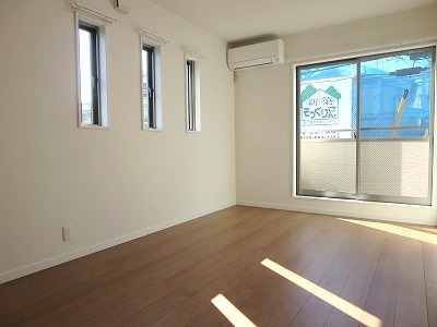 Other room space. Dihedral angle lighting room