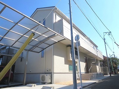 Building appearance. Sharp appearance