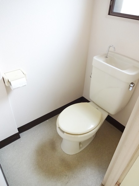 Other Equipment. Toilet There is water heater there (is leaving product)