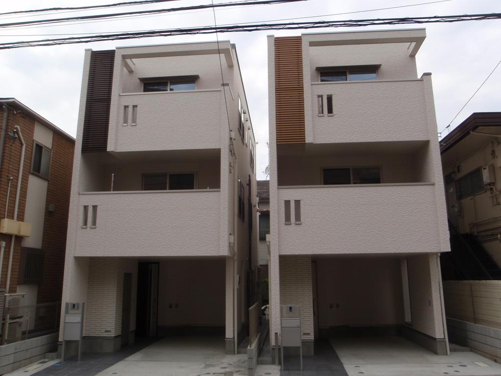 Building plan example (exterior photos). Our construction cases