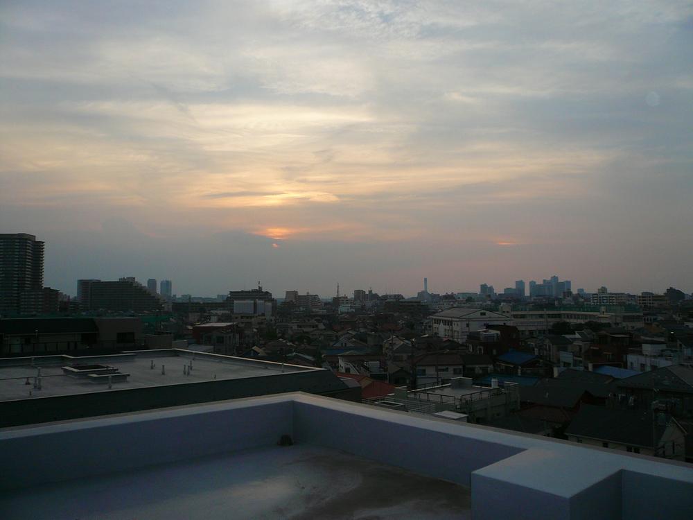 View photos from the dwelling unit. View from local (September 2013) Shooting