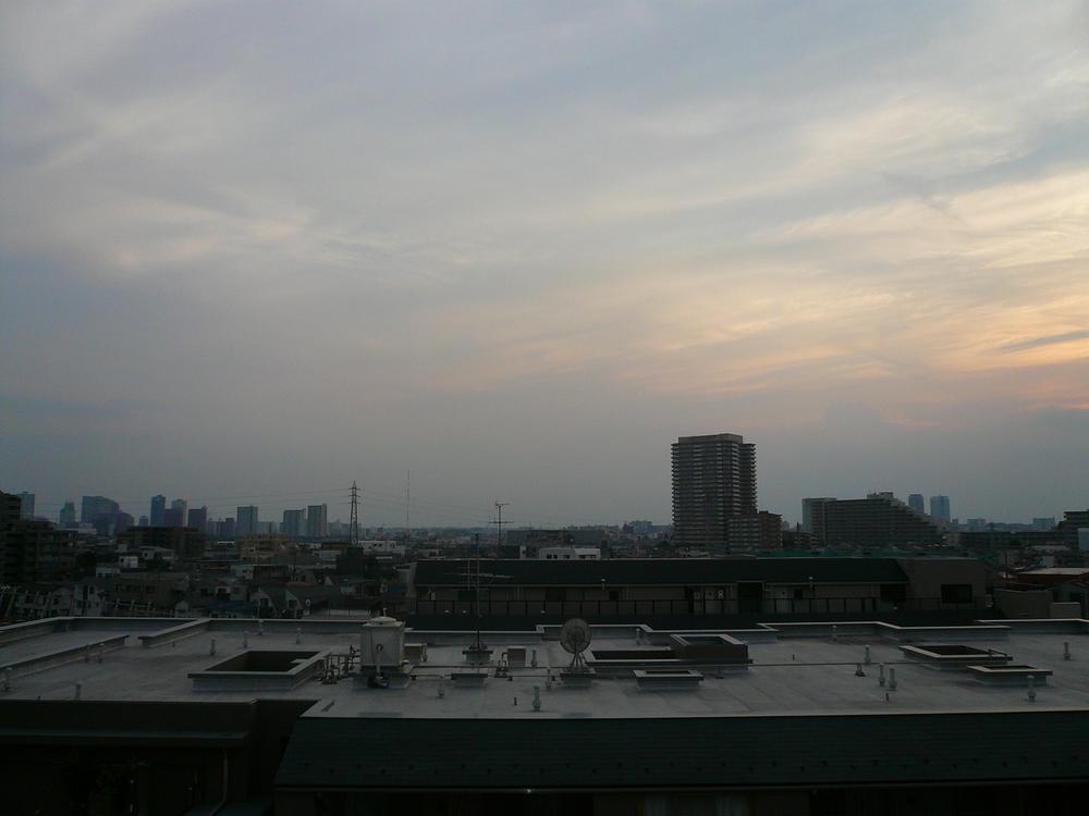 View photos from the dwelling unit. View from local (September 2013) Shooting